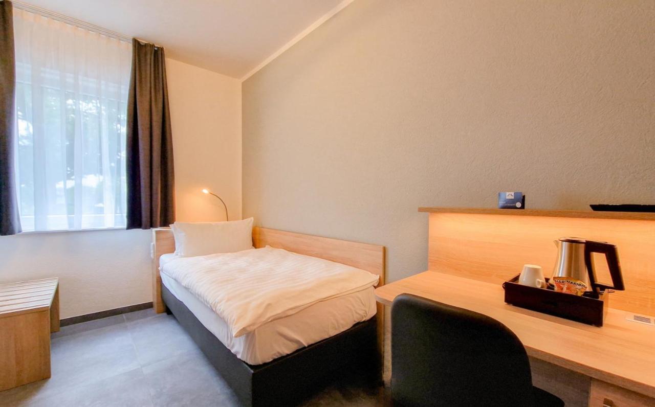 Hotel Schwarzes Ross Ganderkesee Exterior foto